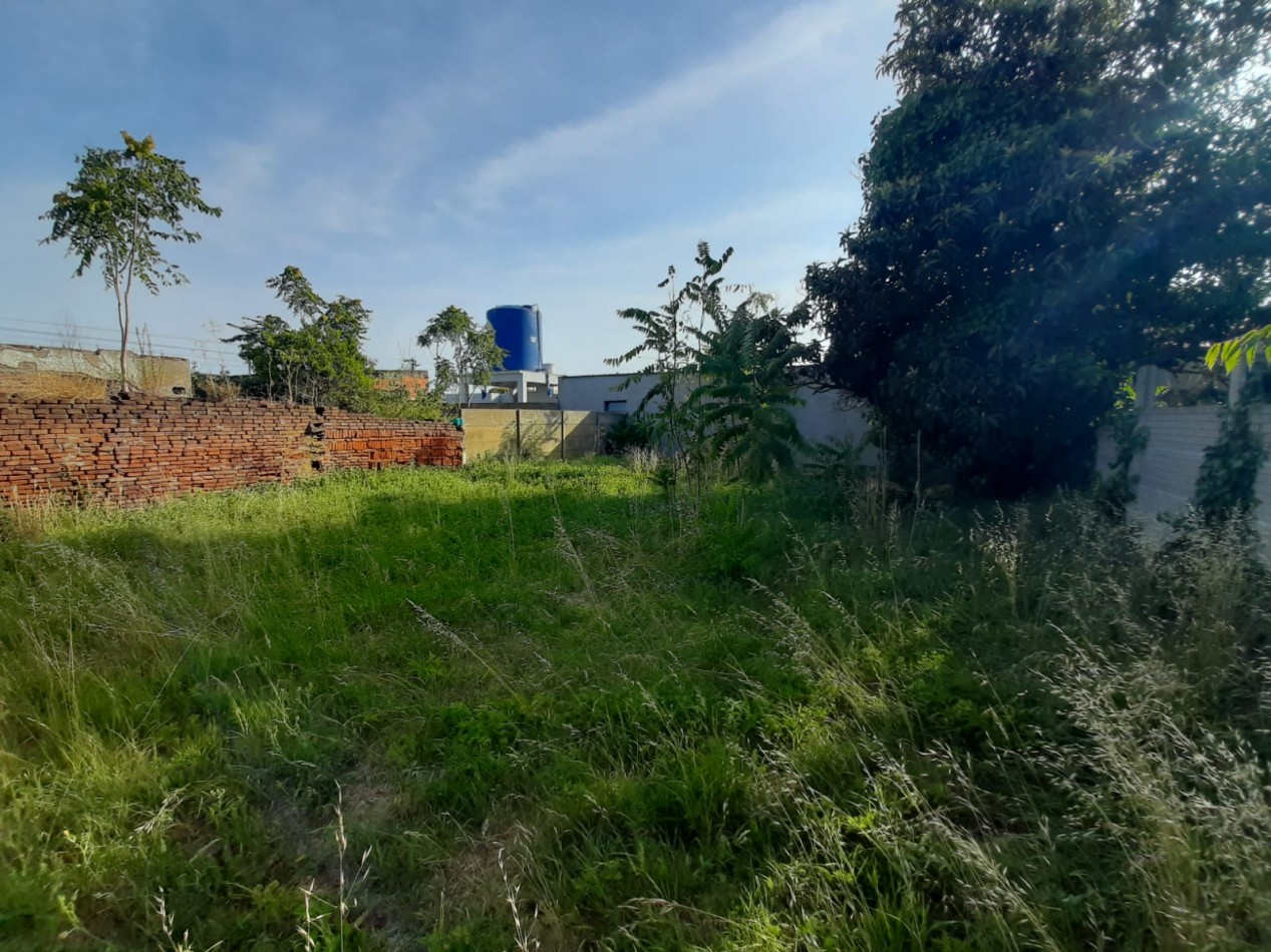 Lote edificado en venta