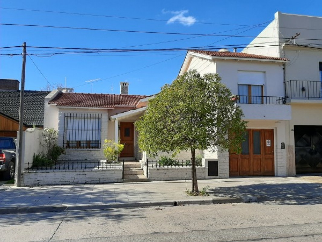 Foto Casa en Venta en Benito Juarez, Buenos Aires - pix26976491 - BienesOnLine